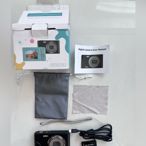 Compact Digital Camera - Black 48MP with 16x Zoom - Picture 3 of 3